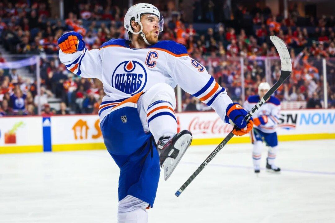 NHL Roundup: Connor McDavid Extends Point Streak to 16 in Oilers’ Win