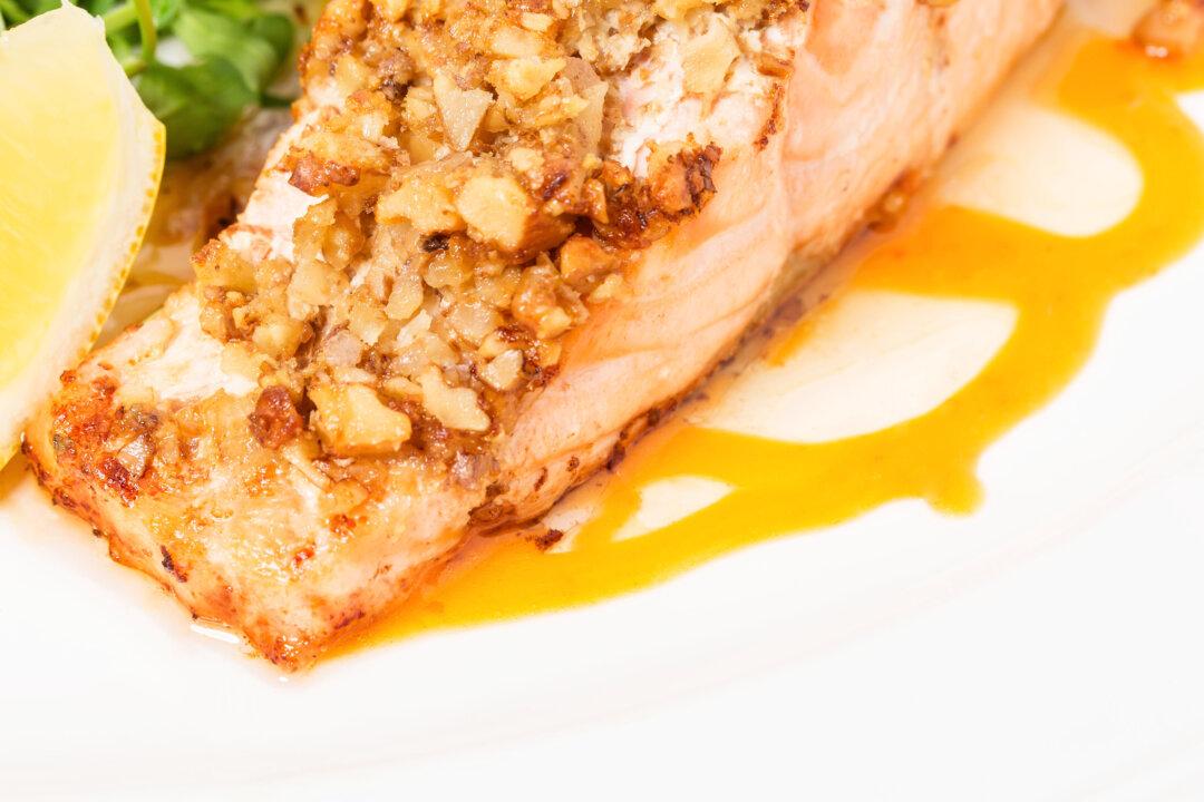 Walnut-Crusted Wild Salmon (Recipe)