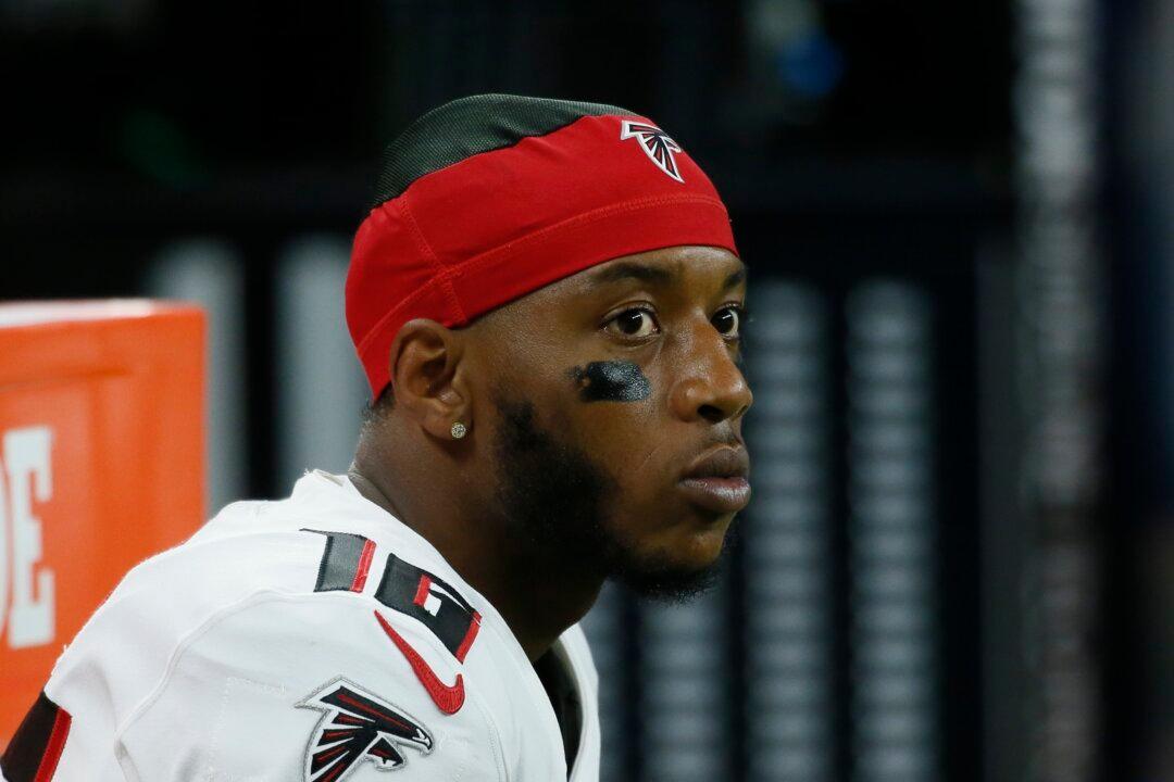Falcons Wide Receiver Batson Arrested Following Altercation With Police