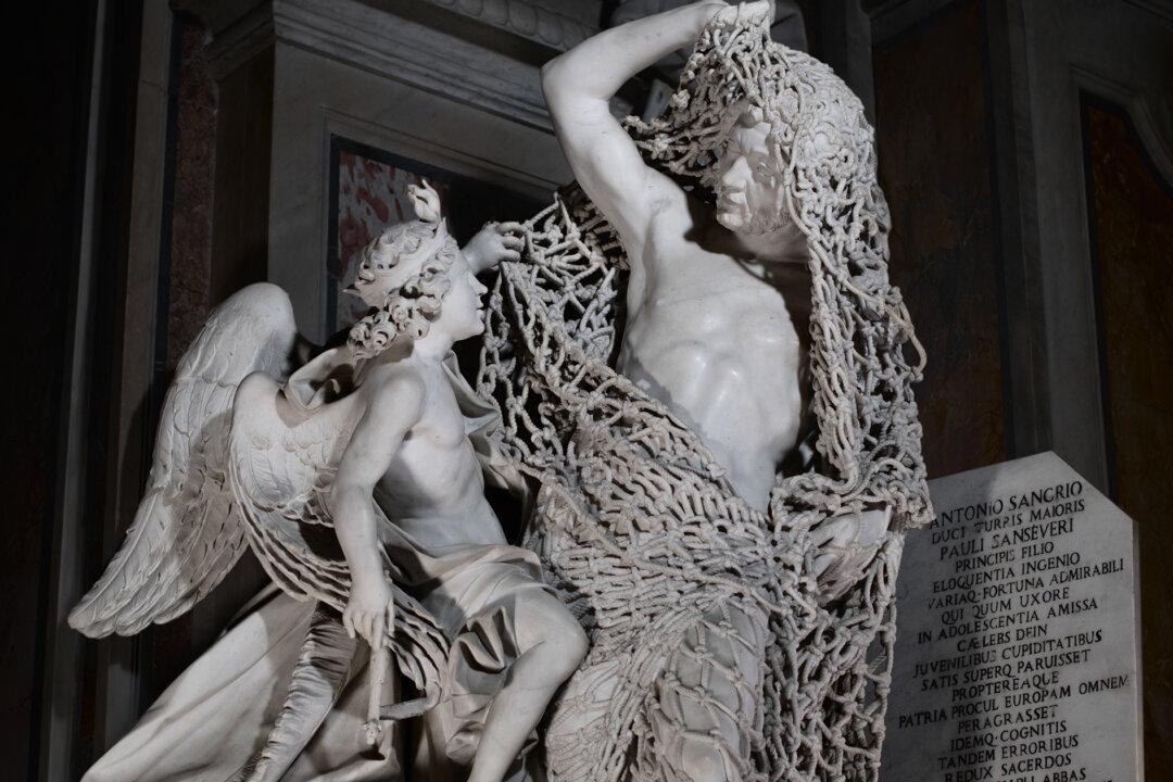 18th-Century Statue Has a Delicate Net Carved From a Single Slab of Marble—Check Out the Details