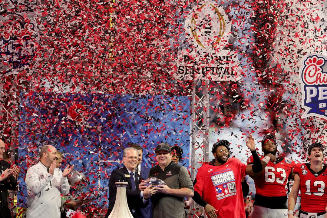 No. 1 Georgia Rallies to Beat No. 4 Ohio State 42–41