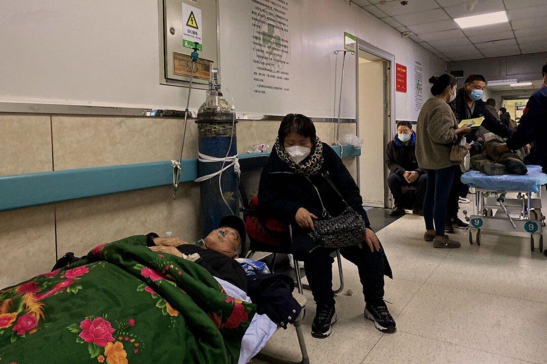 Officials Report China’s 1st Annual Population Fall in Decades, Economic Crisis Accompanied by COVID-19