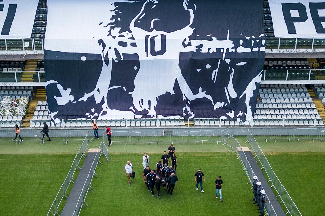 Brazilians Mourn Pelé at the Stadium Where He Got His Start