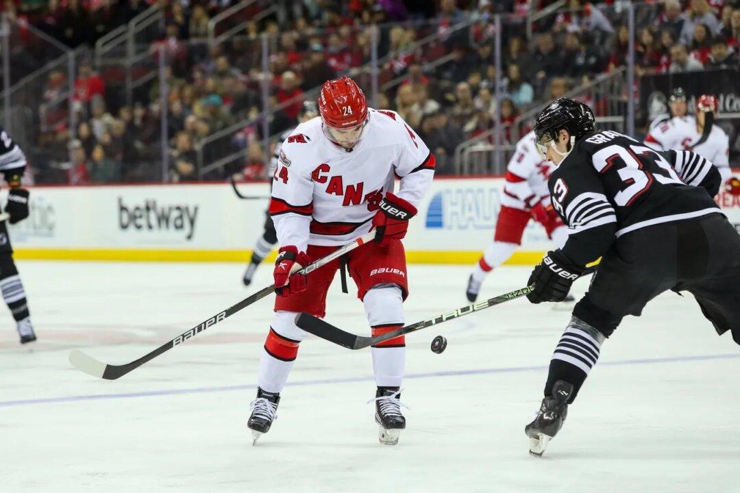 NHL Roundup: Hurricanes Top Devils in Shootout, Extend Historic Run