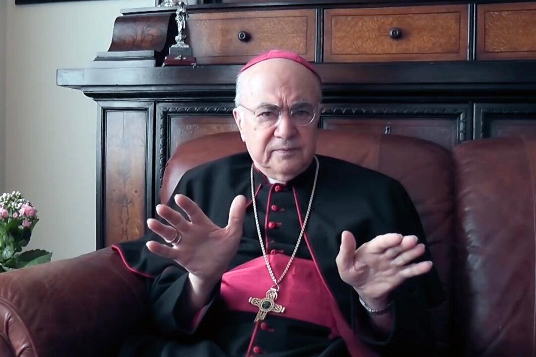 Archbishop Carlo Maria Viganò Calls for 3 Days of Fasting for Protection of January 6 Defendants
