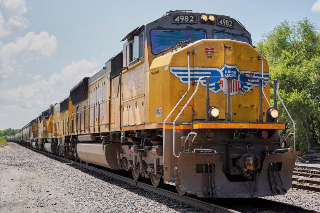 Texas Freight Train Collision Injures 2, No Hazmat Onboard