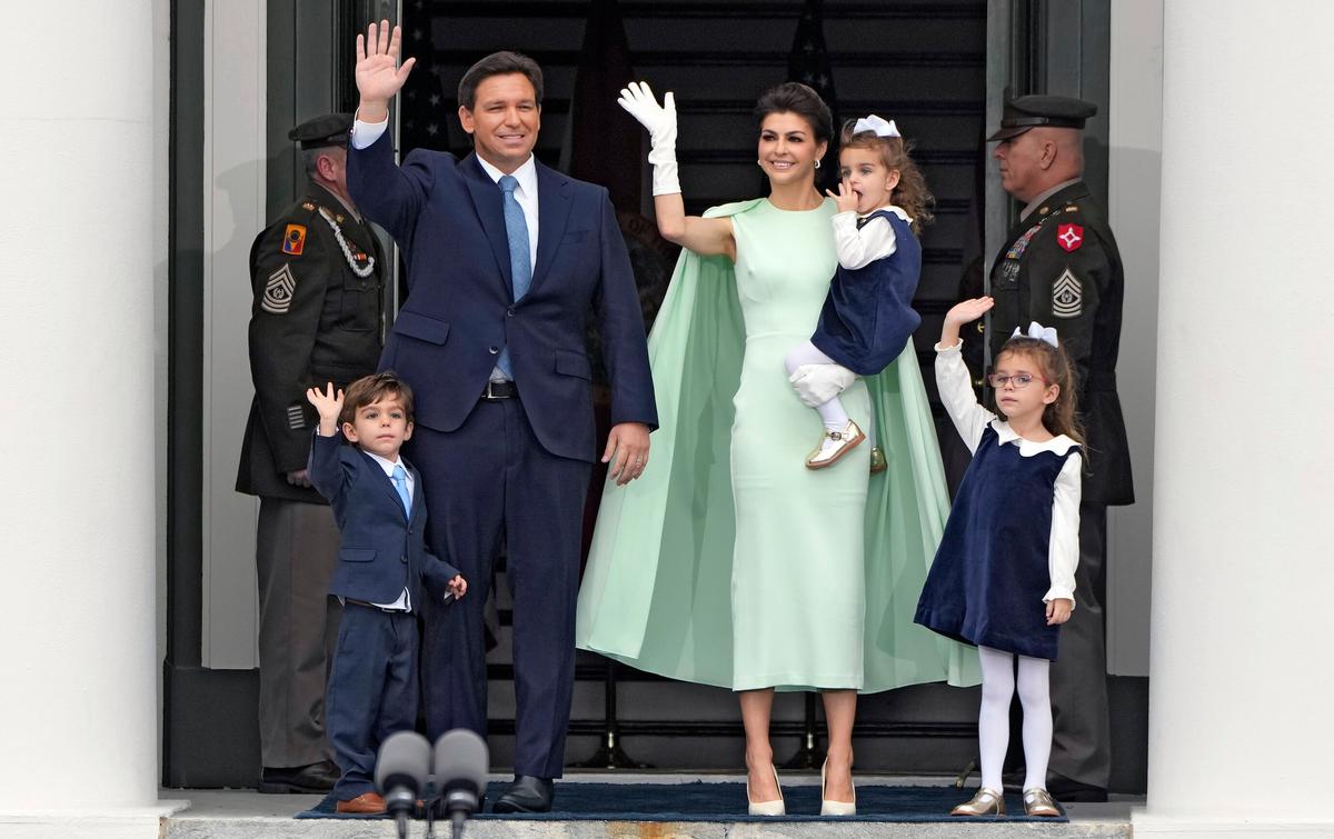 DeSantis Gives State Employees Paid Family and Maternal Leave in Florida