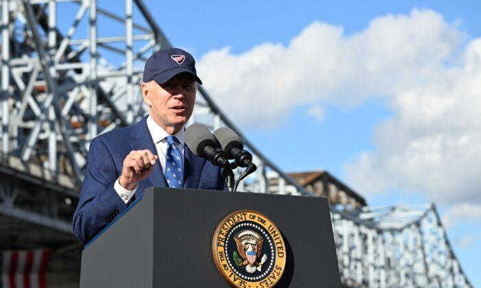Biden Travels to Kentucky to Speak About His Economic Plan
