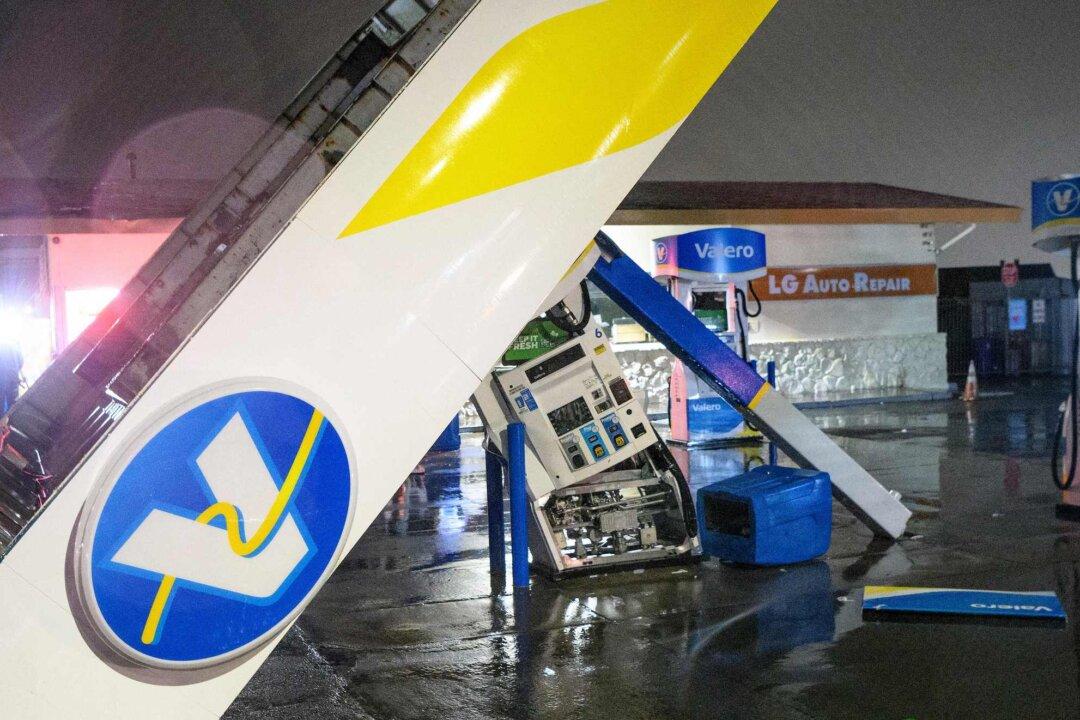 Deaths Reported as Powerful Bomb Cyclone Slams Into California