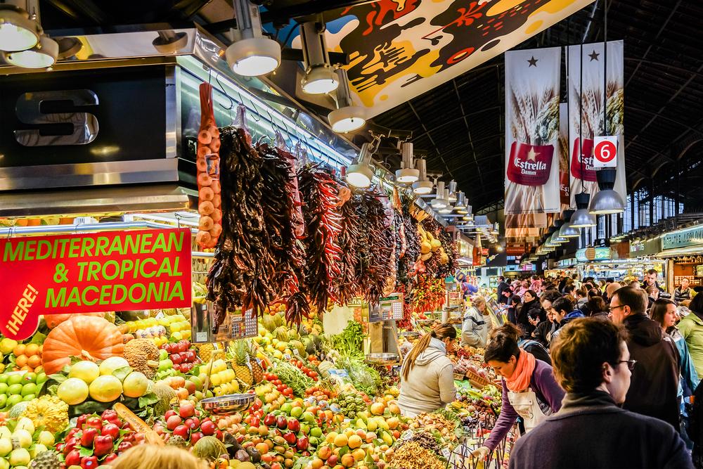 Barcelona in Winter: Festive Markets and Cozy Taverns