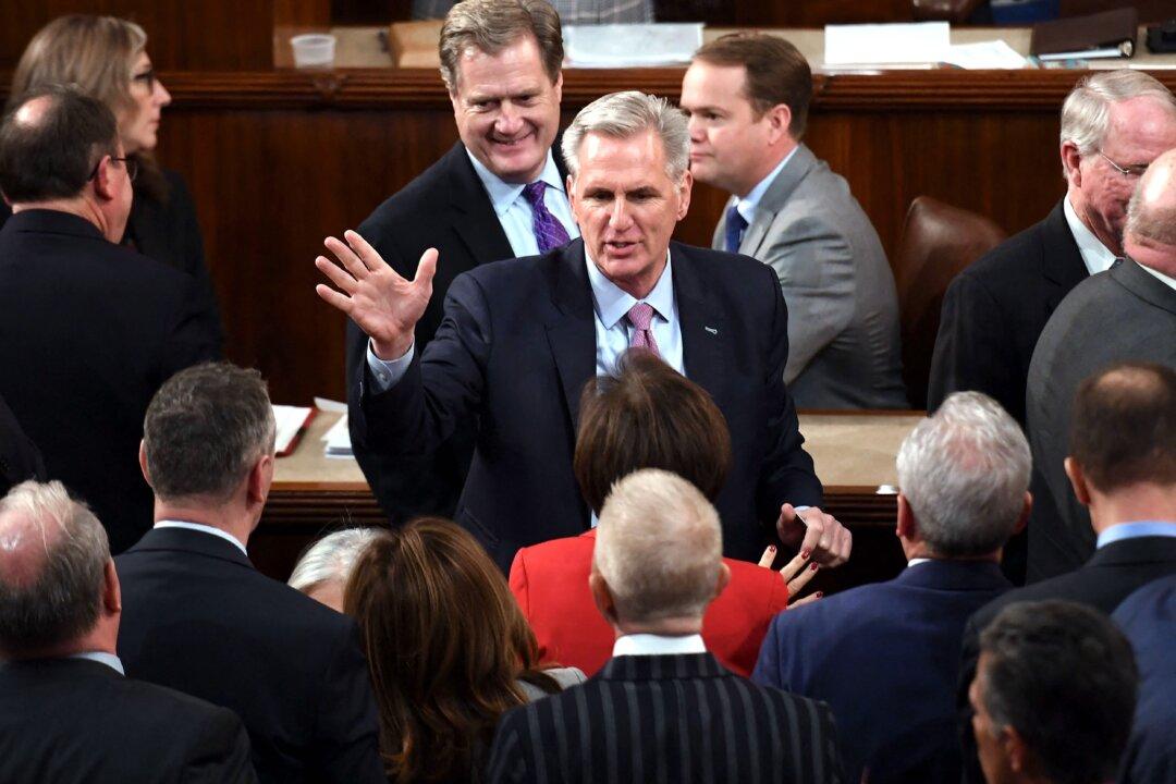 Trump, McConnell, Pence Congratulate McCarthy After Narrow Speaker Win