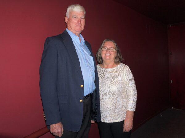 Glen and Debra Leach at the Shen Yun Performing Arts at the AT&T Performing Arts Center–Winspear Opera House, on Jan. 7, 2023. (Nancy Ma/The Epoch Times)