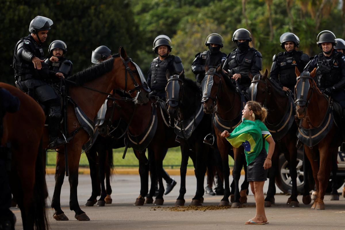 Brazil Police Clear Camp of Pro-Bolsonaro Protesters; Over 1,200 Arrested