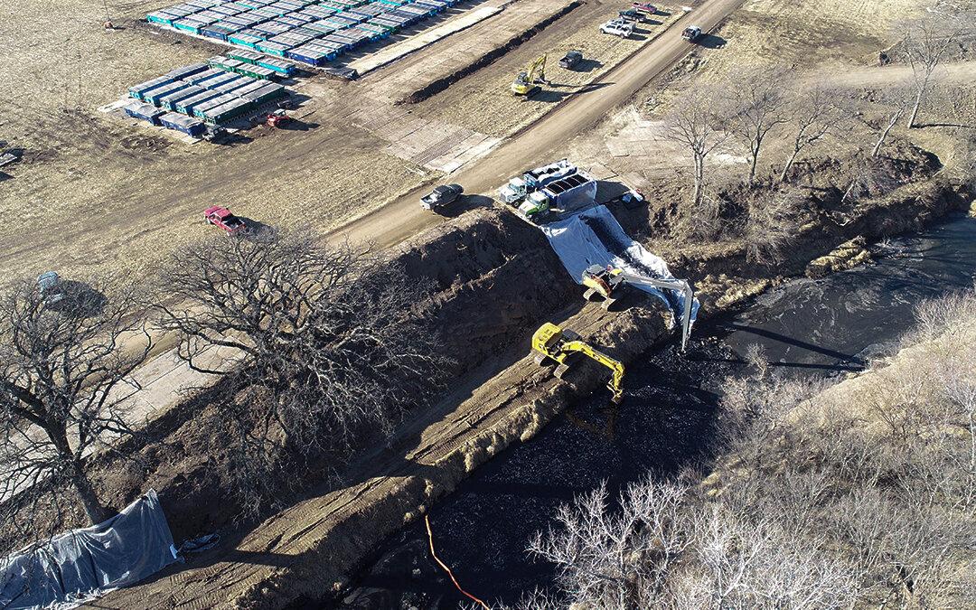 Locals Respond to Cleanup Efforts of 500,000-Gallon Keystone Pipeline Oil Spill: ‘Never Been Through Something of This Magnitude’