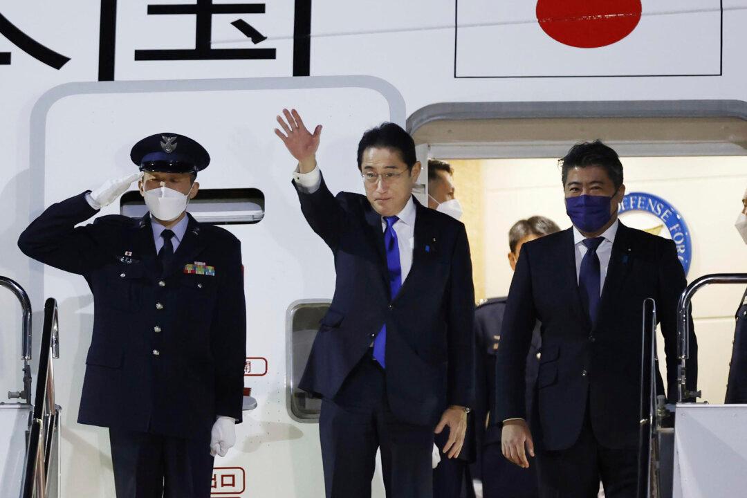 Japan’s Leader Arrives in Ukraine for Meeting With Zelenskyy
