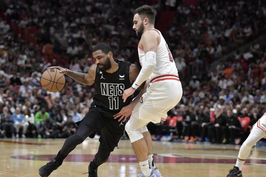 NBA Roundup: Nets Sneak by Heat in Final Seconds