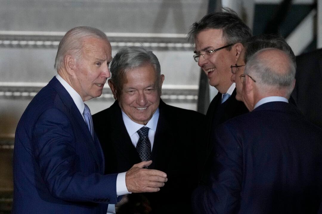 Mexican President Praises Biden for Not Building Border Wall Even When ‘Conservatives Don’t Like It’
