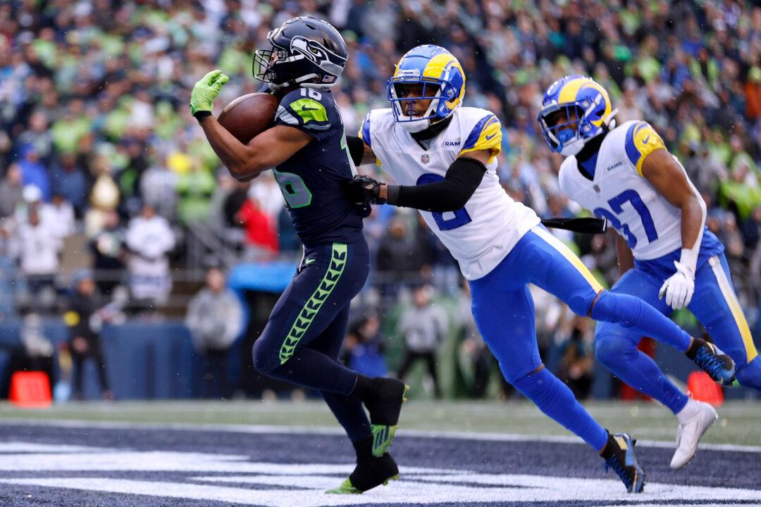 Seahawks Keep Postseason Hopes Alive, Top Rams 19–16 in Overtime