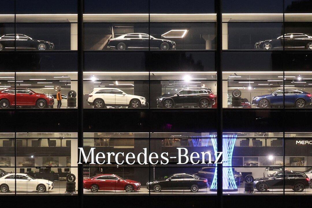 Mercedes-Benz Sells 2.05 Million Passenger Cars in 2022