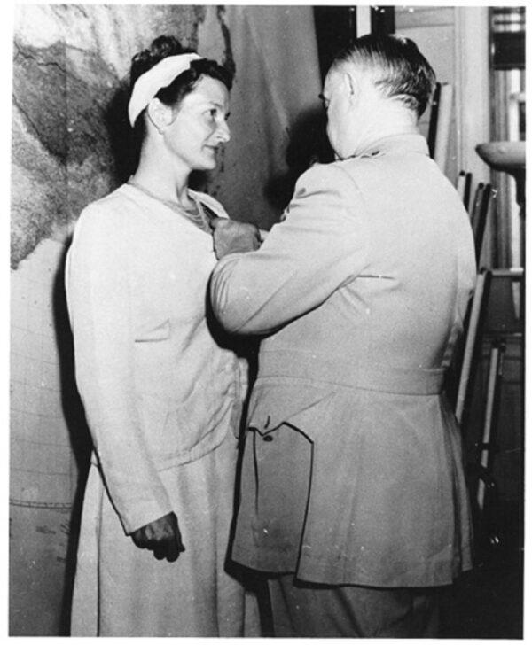 For her bravery and ingenuity, Hall was awarded the Distinguished Service Cross from Gen. William J. Donovan, September 1945. (Public domain)