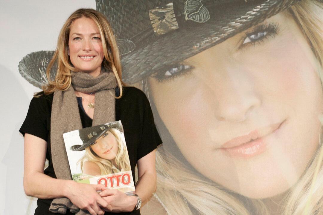 Tatjana Patitz, Supermodel of 1980s and 1990s, Dies at 56