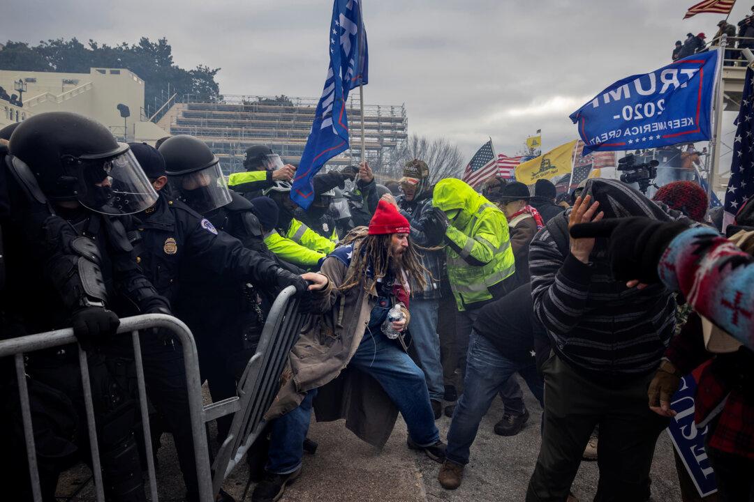 Highly Trained and Violent Provocateurs in Crowds on Jan. 6, US Capitol Police Captain Testifies