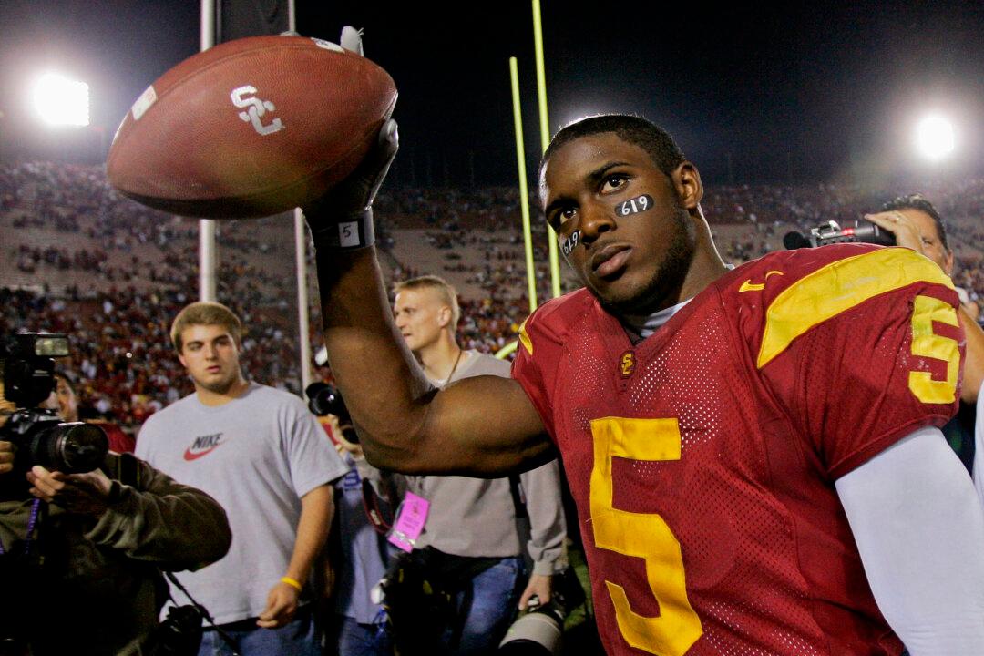USC’s Reggie Bush, Tebow Make College Football Hall of Fame
