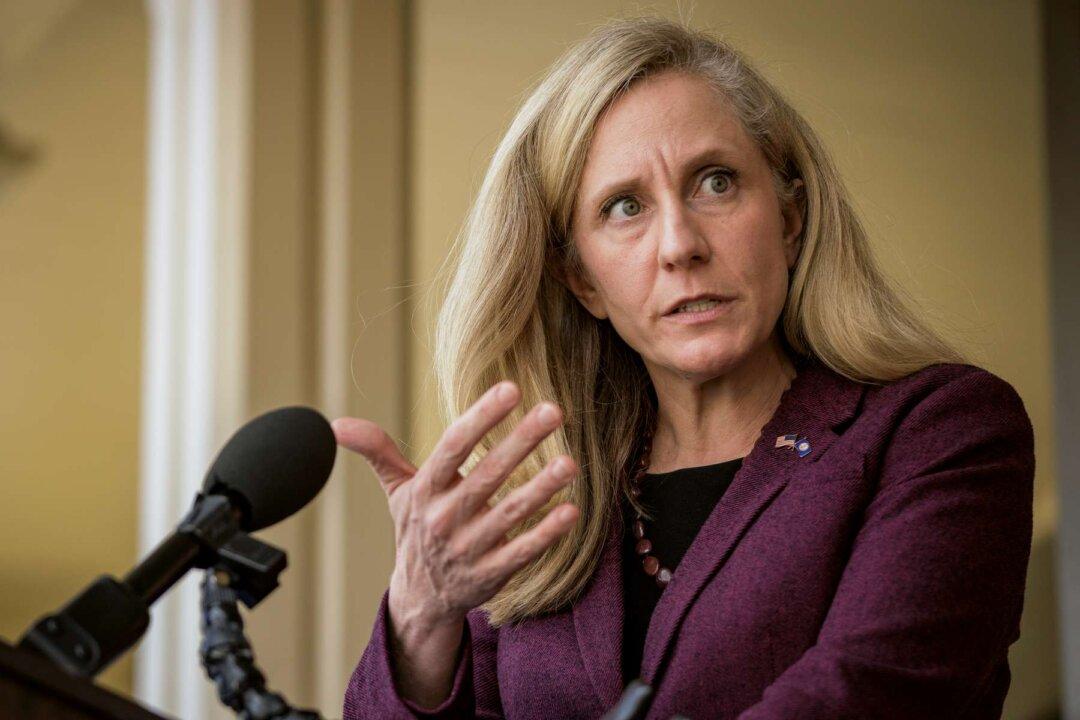 Reps. Roy, Spanberger Reintroduce Bill Banning Members of Congress From Trading Stocks While in Office