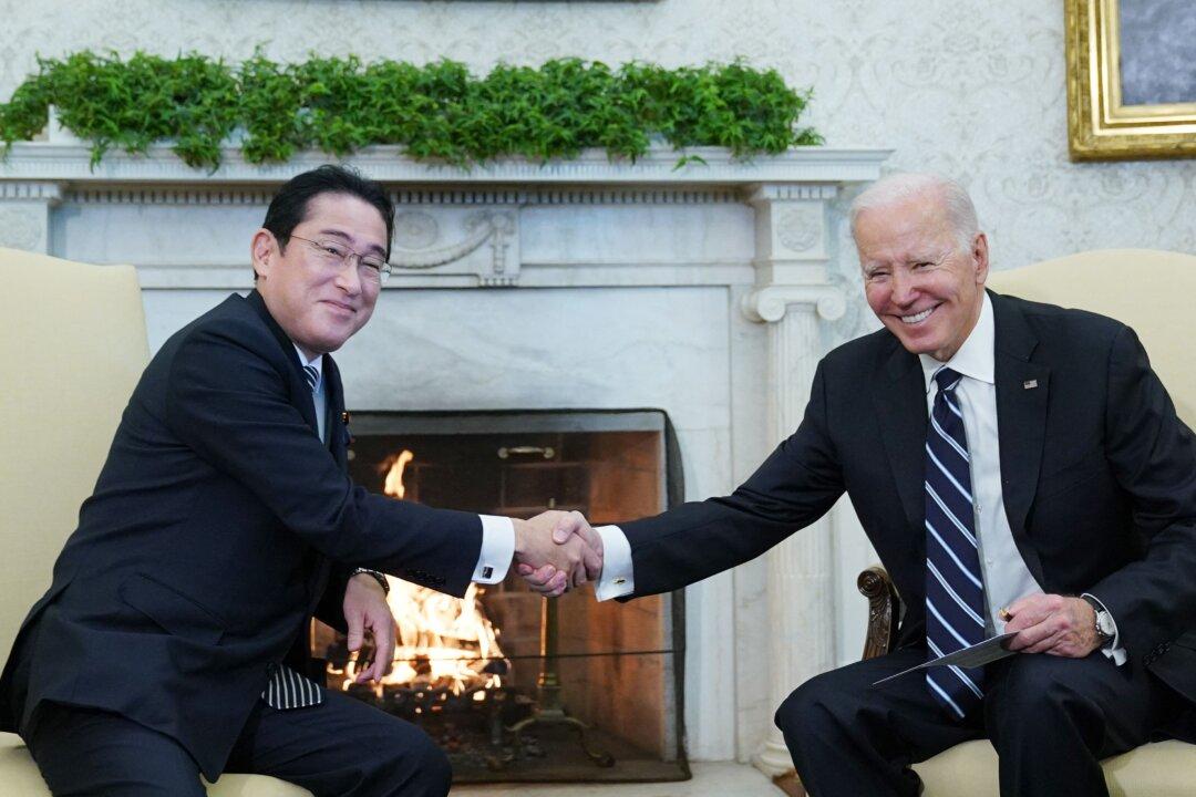 Biden to Hold Private Meeting With Japan’s Kishida Ahead of G-7 Summit in Hiroshima