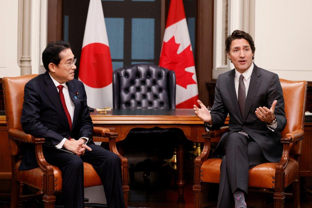 Japan, Canada Leaders Discuss Bilateral Trade, Economy, and China