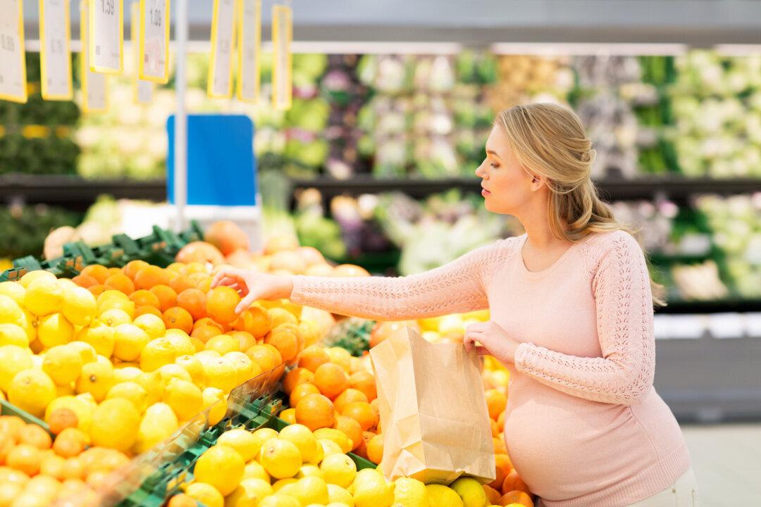 Vitamin C Taken During Pregnancy Improves Respiratory Function in Babies, Study Shows