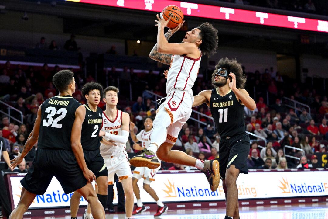 USC Spreads Points Around in Beating Colorado