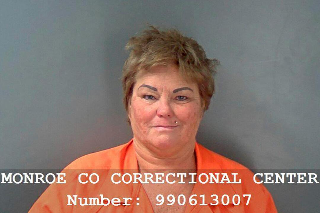 University: Student Stabbed on Bus Because She Is Asian