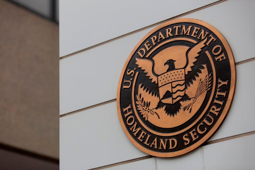 Homeland Security Portrays White Conservatives as Radical Threats in Training Documents