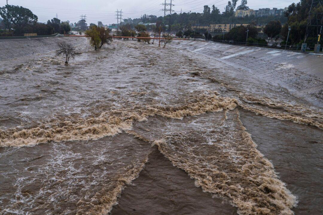 California Gets More Rain and Snow; at Least 19 Dead