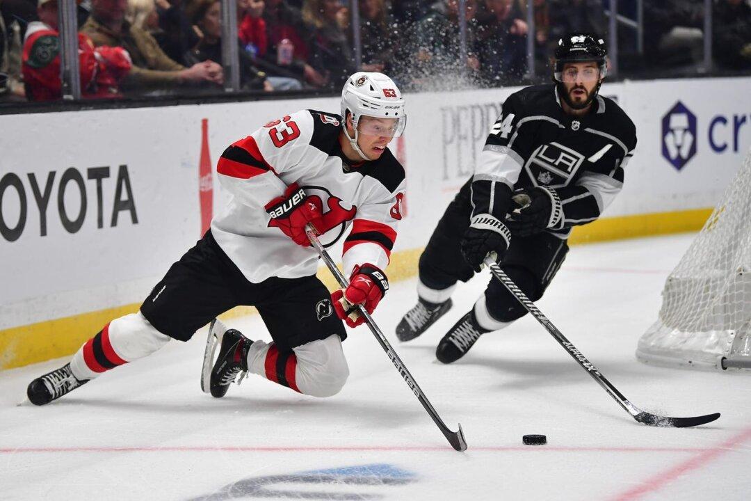 Devils Notch Fourth Straight in Win Over Kings, 5–2