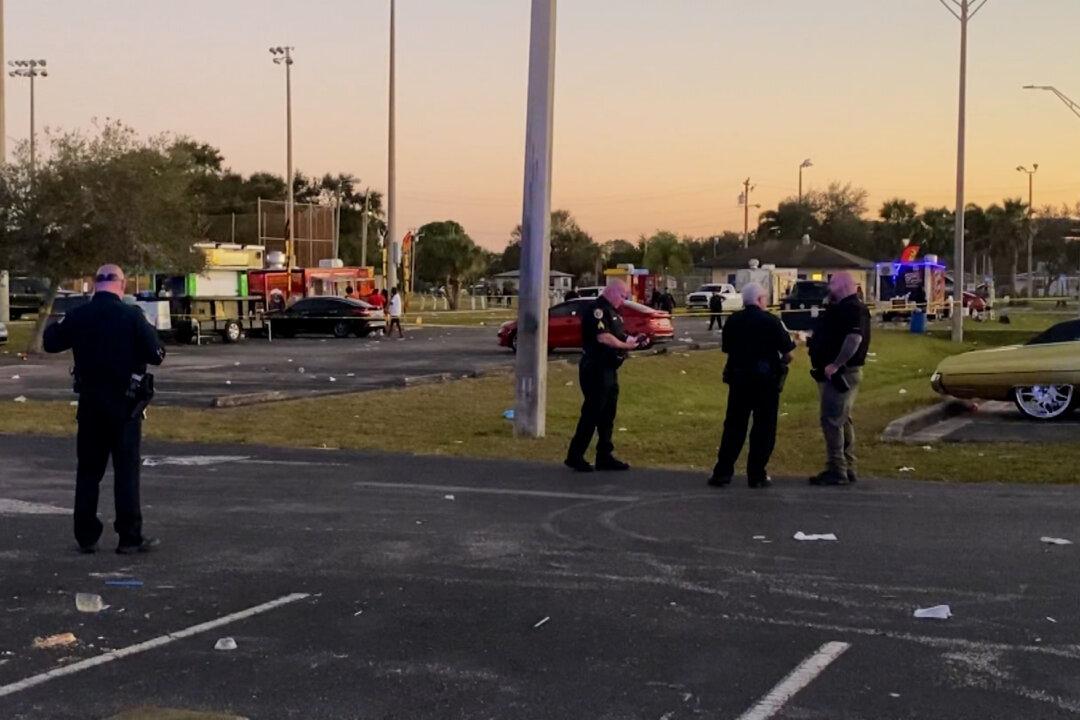 Police: 8 People Shot, 1 Critical at Florida MLK Day Event