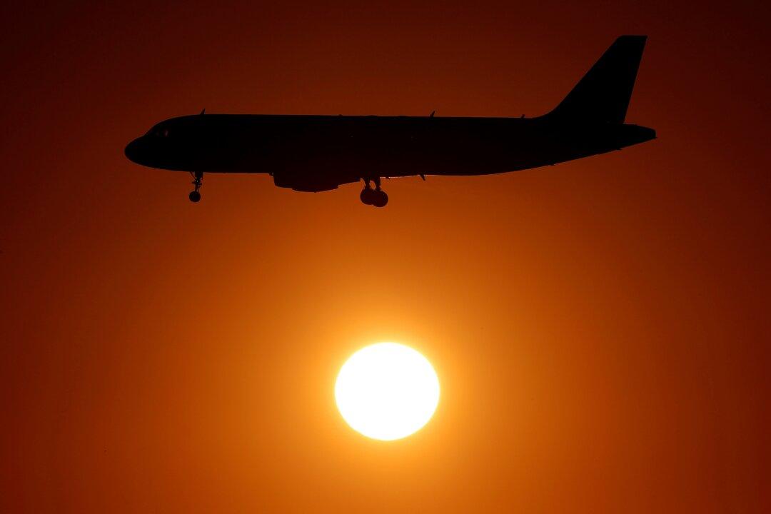 Pilots Fail to Cash in on Air Traffic Revival: Global Survey