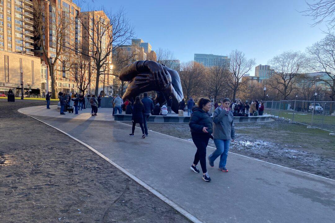Some Having a Hard Time Embracing New Martin Luther King Statue
