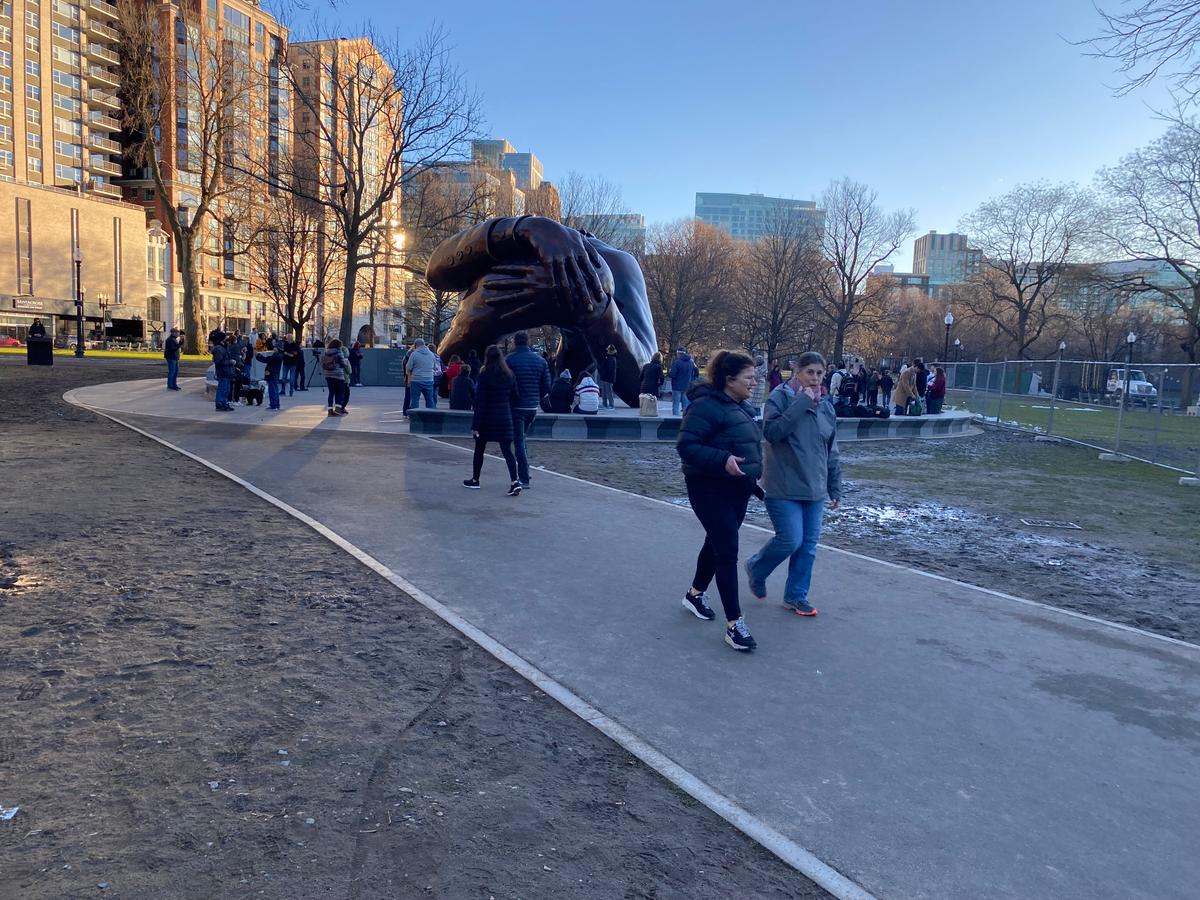 Some Having a Hard Time Embracing New Martin Luther King Statue