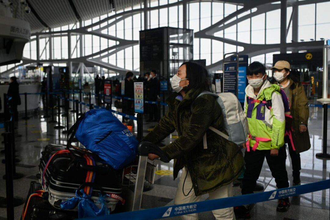 Countries Tighten Entry Restrictions in Response to China’s COVID Surge