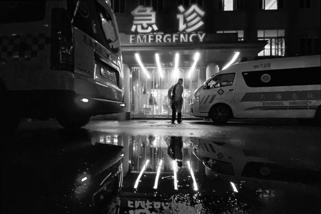 ‘Crisis of Unseen Scale,’ Experts Warn Deaths in China Easily in Millions