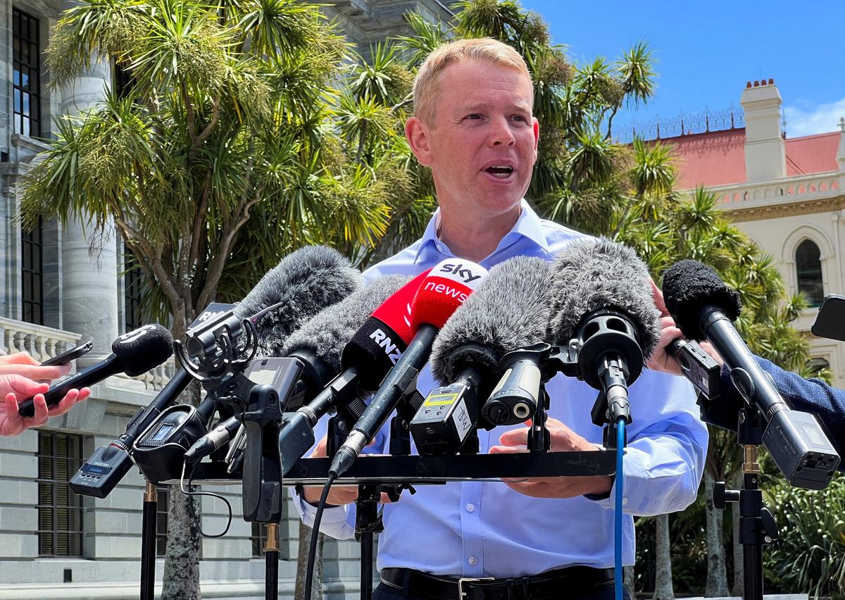 New Zealand Chooses Chris Hipkins to Succeed Jacinda Ardern as Prime Minister