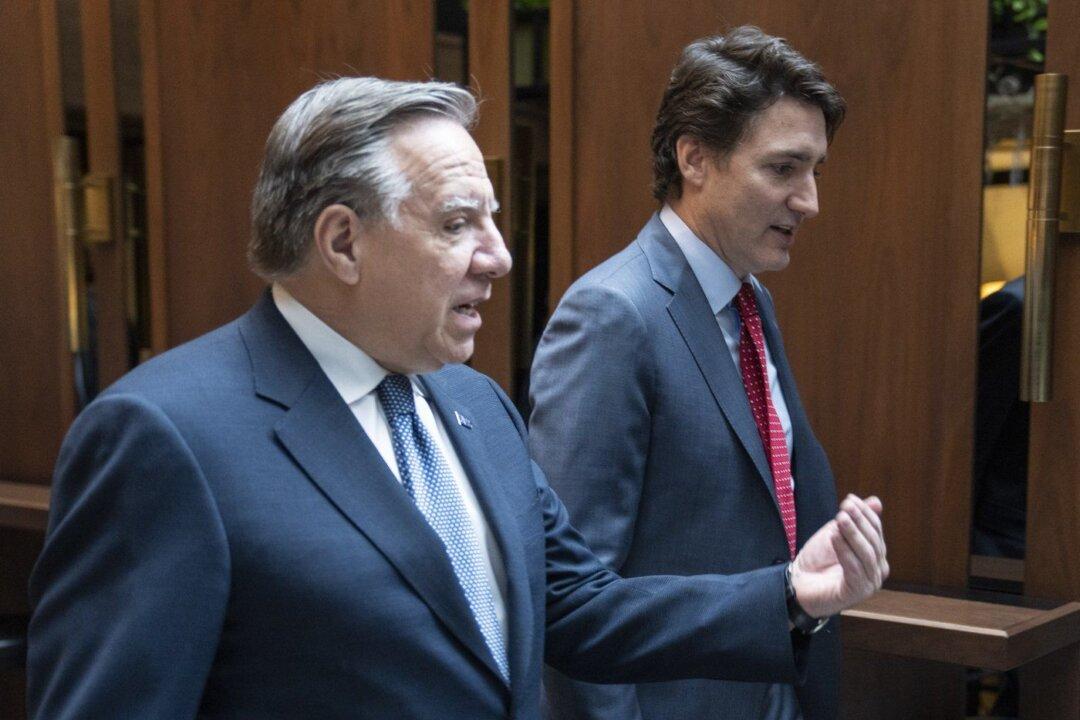 Quebec Premier Pens Op-Ed Calling on Trudeau to Close Roxham Road