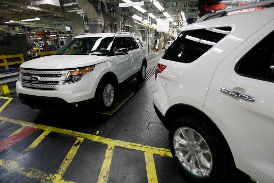 US Ends Probe Into Ford SUV Exhaust Issues Without a Recall