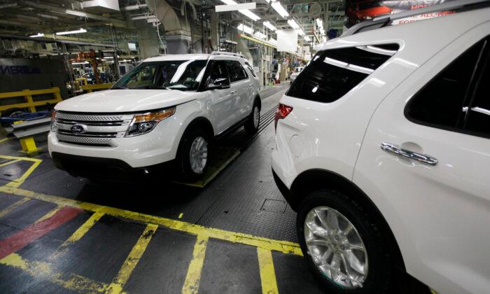 US Ends Probe Into Ford SUV Exhaust Issues Without a Recall
