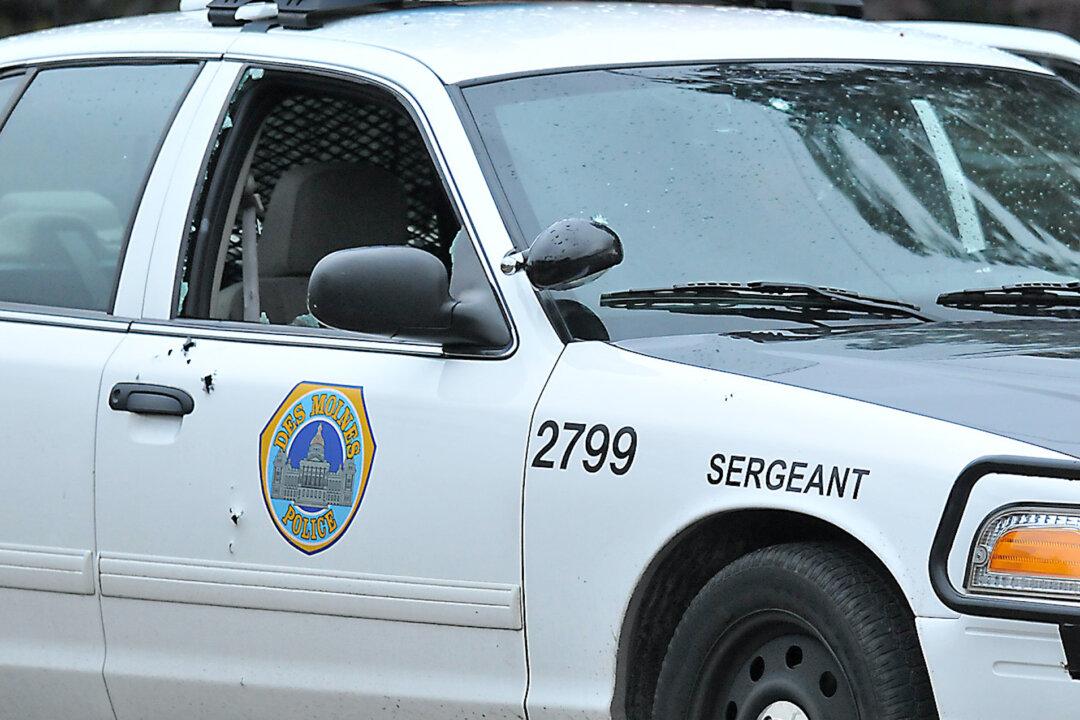 2 Students Killed, 1 Adult Injured in Des Moines Shooting: Police