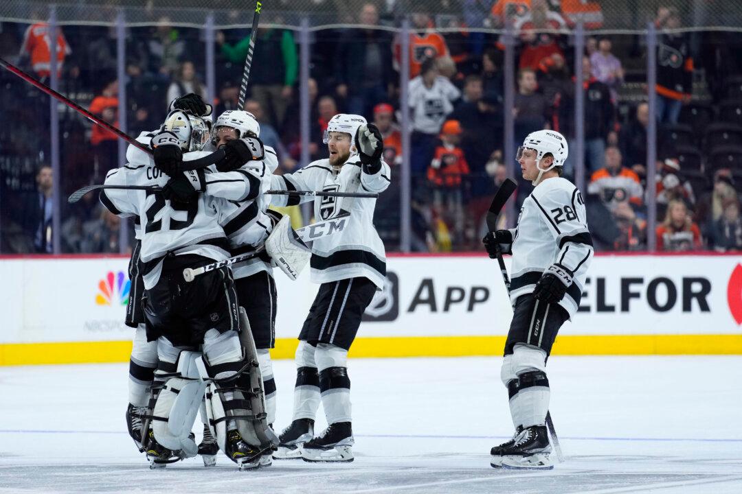 Fiala Scores in OT to Lead the Kings Past Flyers 4–3
