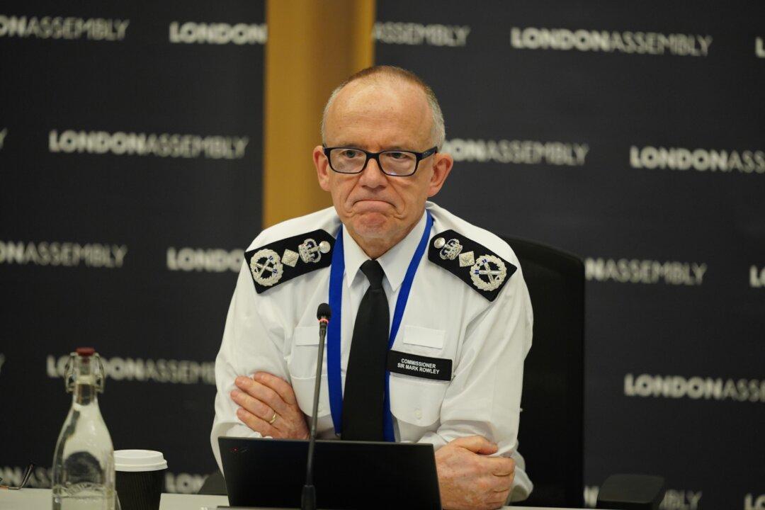 Calls to Remove Met Police Chief After ‘Openly Jewish’ Man Threatened With Arrest
