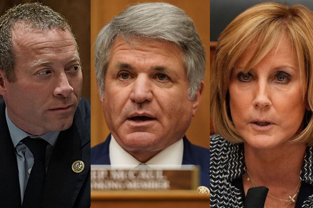 Bipartisan Resolution Backing Iranian Protesters Passes Congress in Overwhelming Vote